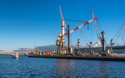 Hafenrundfahrt - Liebherr Hafenrundfahrt - Liebherr im Seehafen